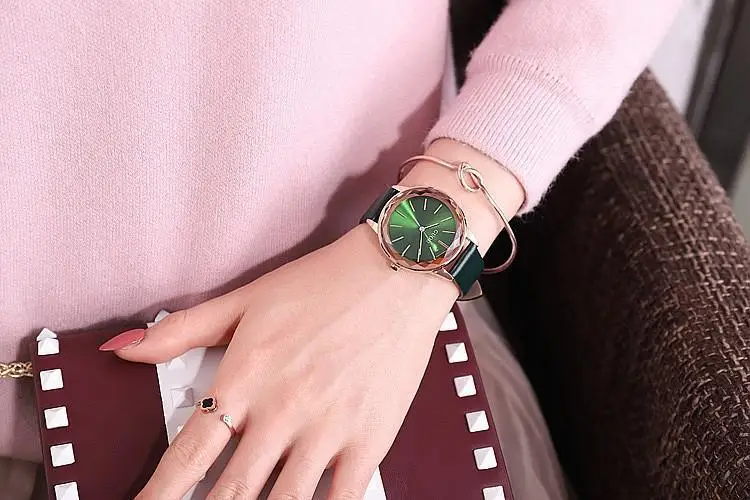 Бренд GUOU простой стиль с кристаллами черные, белые, красные, фиолетовые из натуральной кожи кварцевые наручные часы для женщин девочек - Цвет: Зеленый