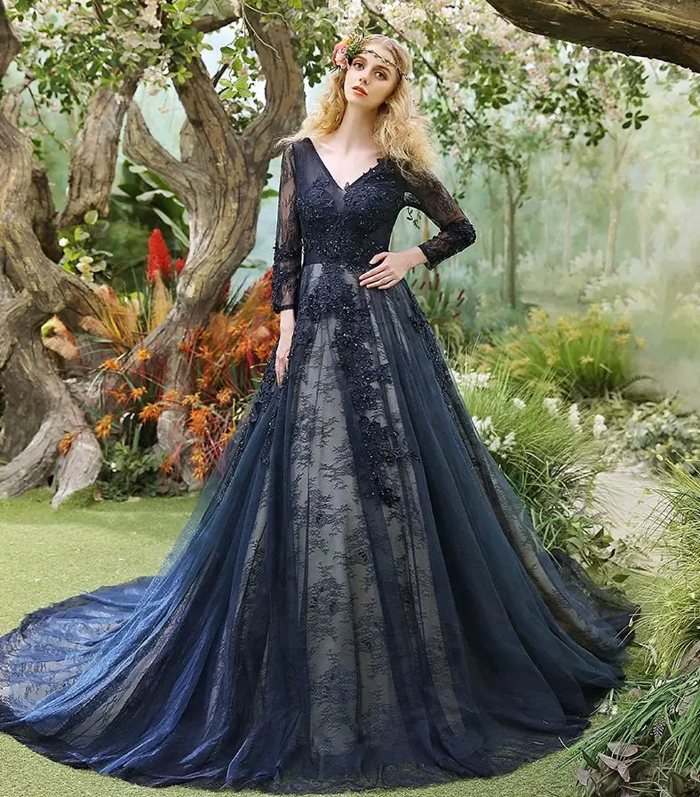 Vintage Dark Navy Abiti Da Sposa Con Maniche di Pizzo Garden Abito Da Sposa  Gotico Abiti Da Sposa acquistare diretta da cina 2019 di Lusso|wedding  dress with sleeves|wedding dressnavy wedding dress -