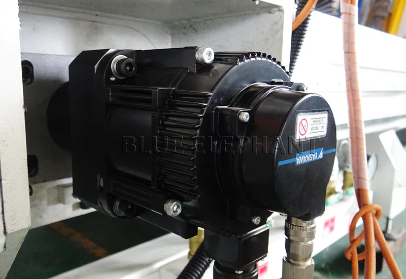 YASKAWA-SERVO-MOTOR 