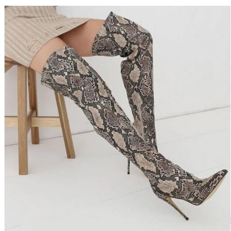 

2018 Snake Shoes Runway Silver Pleated Luxury Shoes Women shoes Sexy High Heel Leather Pointed Heel Galoshes Motorcycle Booties