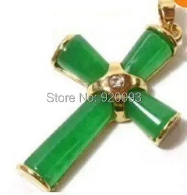 

free P&P *******GREEN Natural stone CROSS PENDANT & NECKLACE