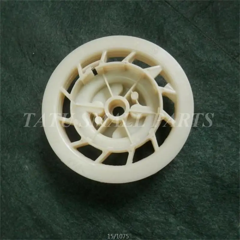 RECOIL STARTER PULLEY 499901 3