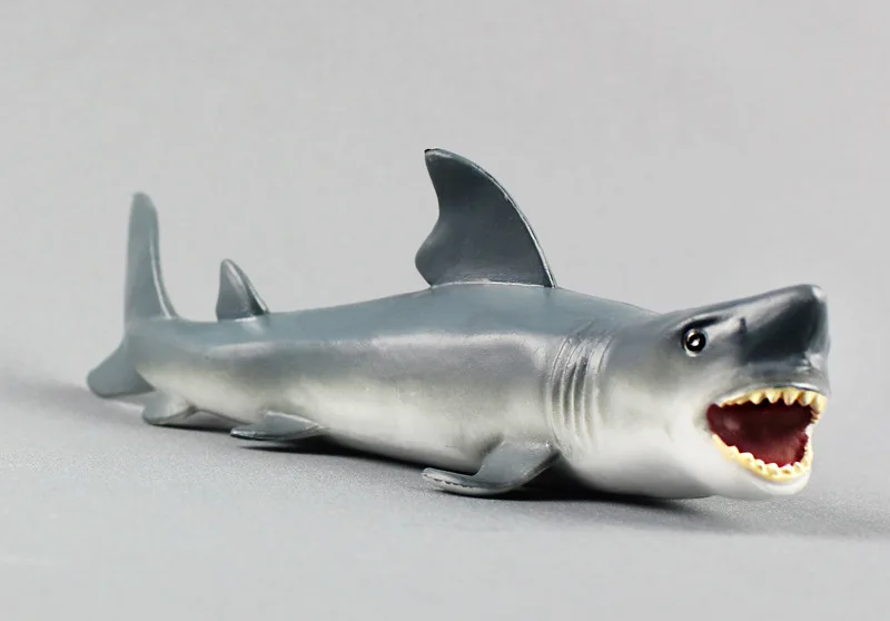 Игрушка акула пластиковая. Белая акула игрушка. Белая акула игрушка пластмассовая. Акула игрушка пластиковая подвижная.
