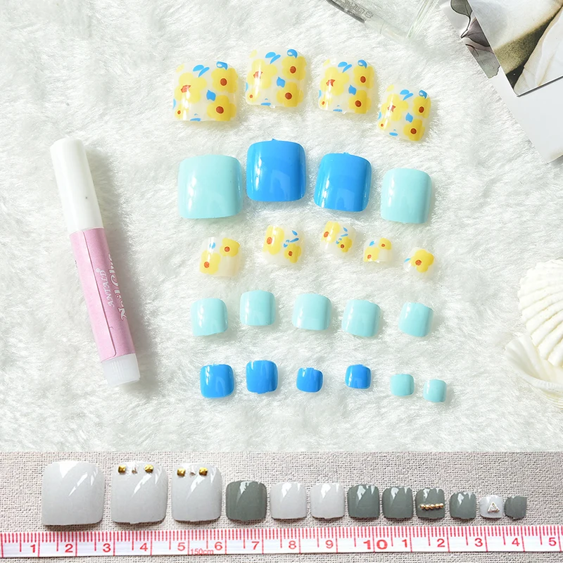 

24pcs Fake Nails Glitter Rhinestone Fake Toes Nails Foot False Nail Tips With Glue Toe Art Tool (include 2g Nail glue)