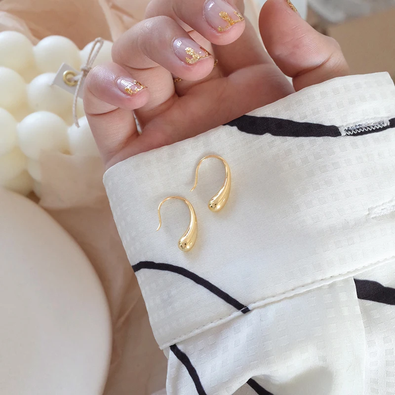 HUANZHI НОВЫЕ геометрические капельки воды маленькие золотые металлические простые серьги-гвоздики для женщин девочек свадебный подарок для вечеринки ювелирные изделия