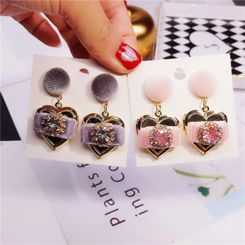 

2018 New Korean Sweet Heart Love Earrings Women Fashion Jewelry Velvet Button Rhinestone Drop Earring For Girls