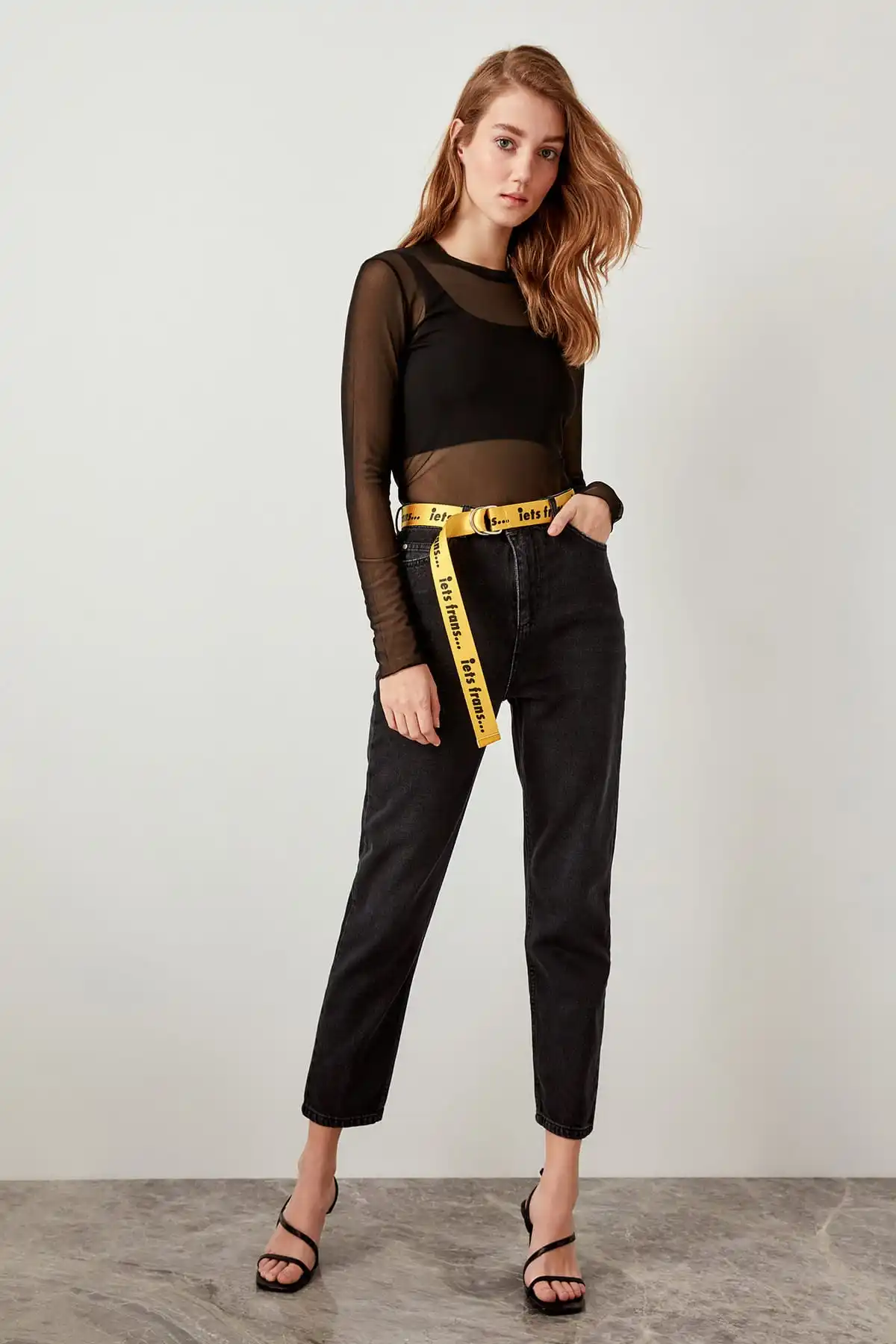 Черный TCLSS19LR0047 Trendyol синий Высокая Талия мама 80s повседневные Прямые джинсы под руководством для дам с TCLSS19LR0047 - Цвет: Черный TCLSS19LR0047