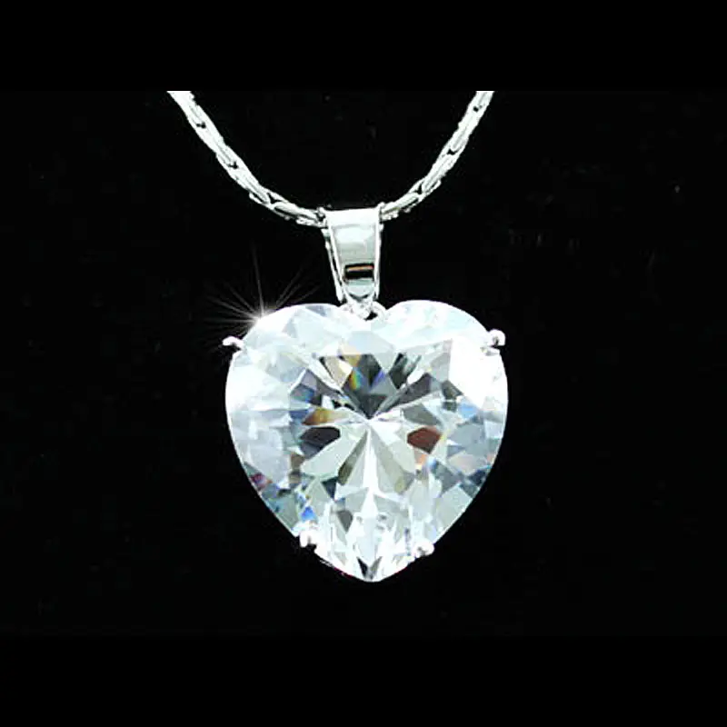 

Peacock Star 8 Carat Heart CZ Pendant Necklace CSN085