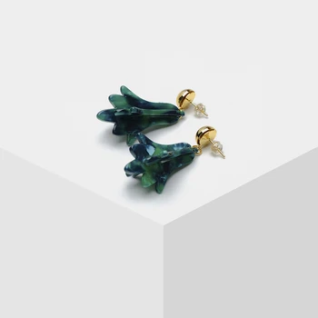 

Amorita boutique Colorful floral acrylic earrings with colorful petals