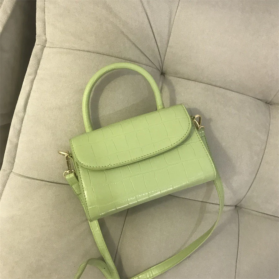 

Fashion Crocodile Shoulder Bag Solid Color Hard Handle Handbag Women Summer Crossbody Bags Simple Flip Small Flap Bags Purse