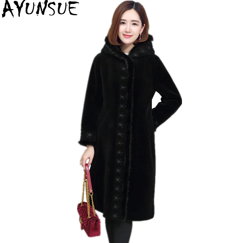 AYUNSUE 2018 Natural Sheep Shearing Real Fur Coats Women Ladies Winter Jacket Hood Mink Fur Coat Female casaco feminino WYQ791