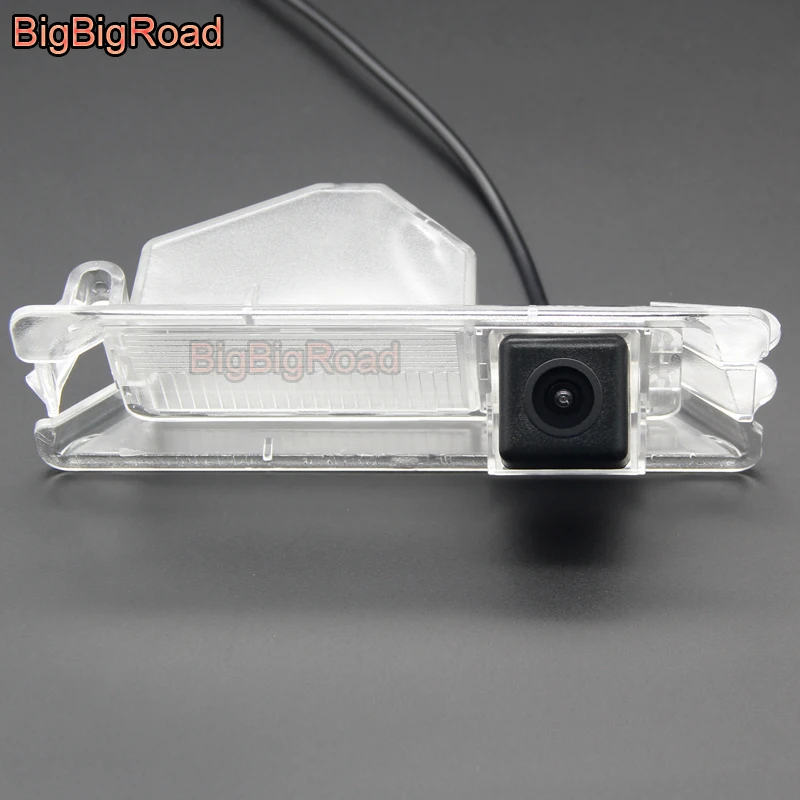 

BigBigRoad Car Rear View Backup CCD Camera For Nissan Micra K12 K13 / March 2011 2012 2013 2014 2015 For Renault Logan Sandero
