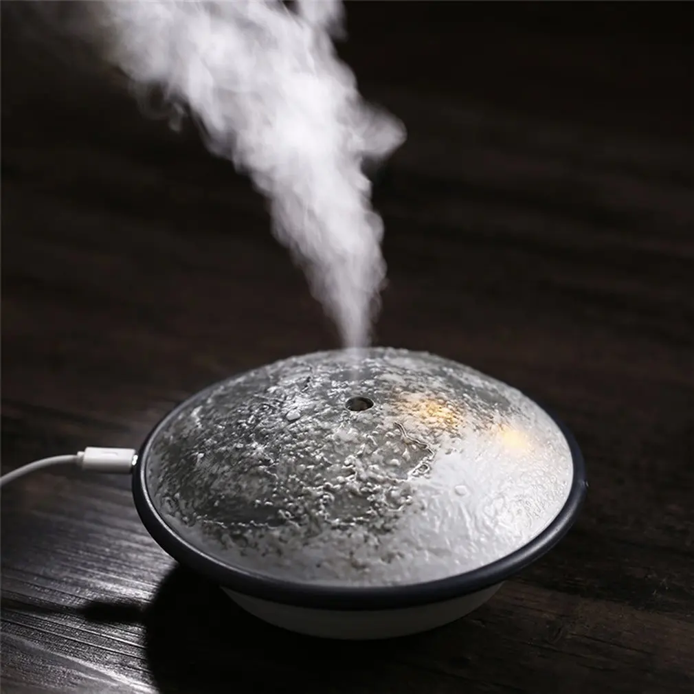 

Creative Moon Shape Moisturizing Air Humidifier Mute Desktop USB Charging Air Purifier with Light dropshipping