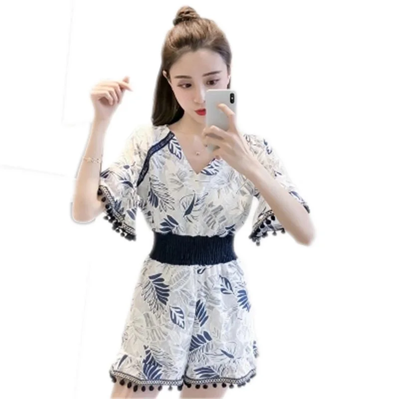 

2019 Women Summer Floral Print Playsuits Female Lace Patchwork Tassels Jumpsuits Ladies Elastic Waist Wide Leg Loose Romper Z243