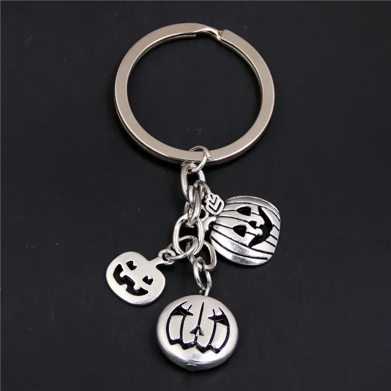 

1pc Halloween Gift Skull Pumpkin Keychain Nightmare Devil Skull Mask Witch Broomstick Key Ring DIY Jewelry