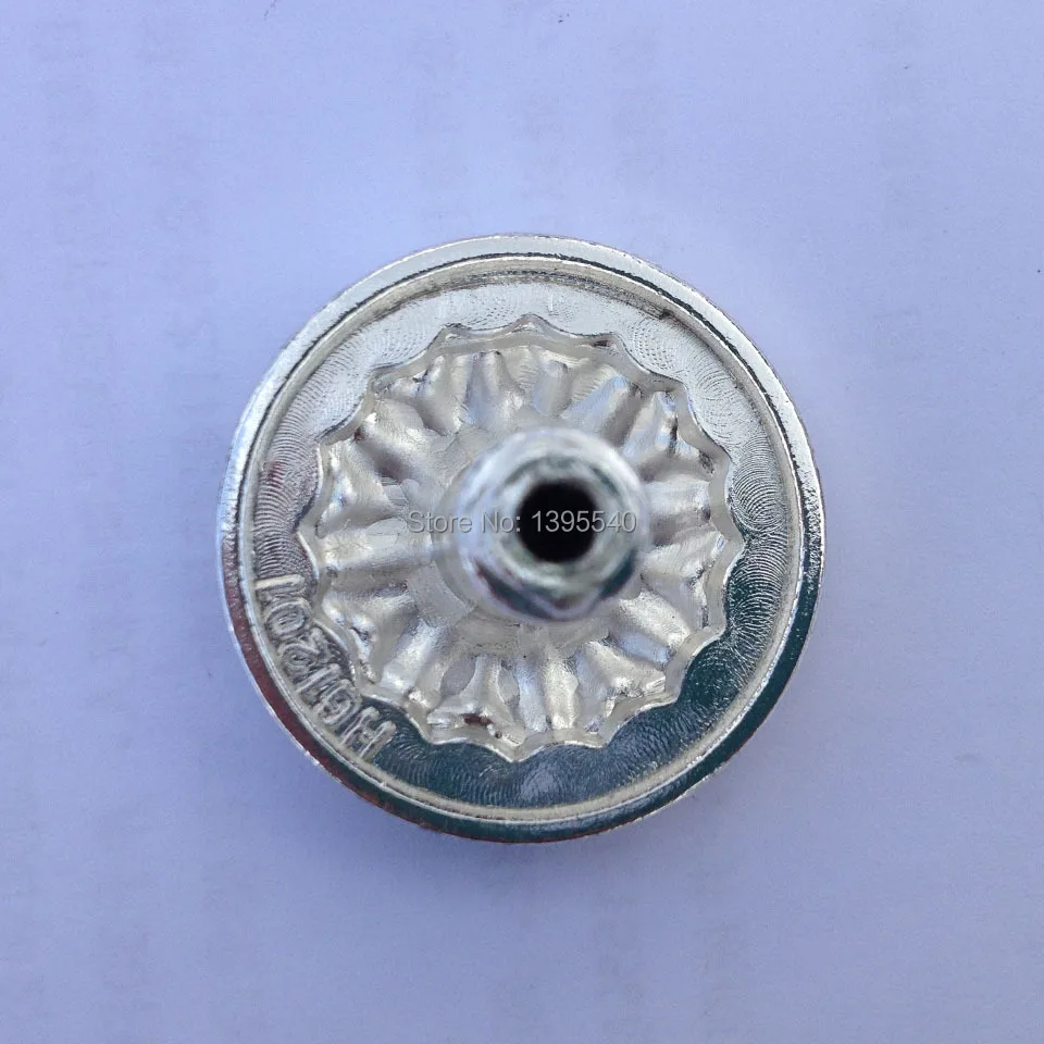 white cabinet knobs 2.jpg