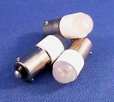 

DHL/EMS 2 LOTS BULB 9mm BAYONET T3-1/4 BA9S LED 110V WHITE LIGHT LOT -C4 -D9