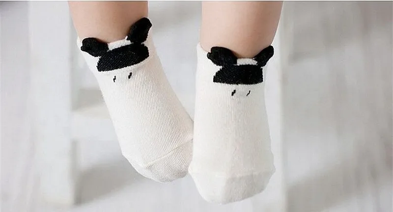 Детские носки с рисунками фруктов для младенцев Противоскользящие короткие носки-тапочки для новорожденных девочек и мальчиков Детские весенние короткие носки белого цвета