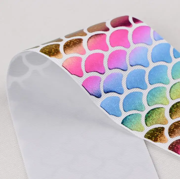 holographic ribbon7