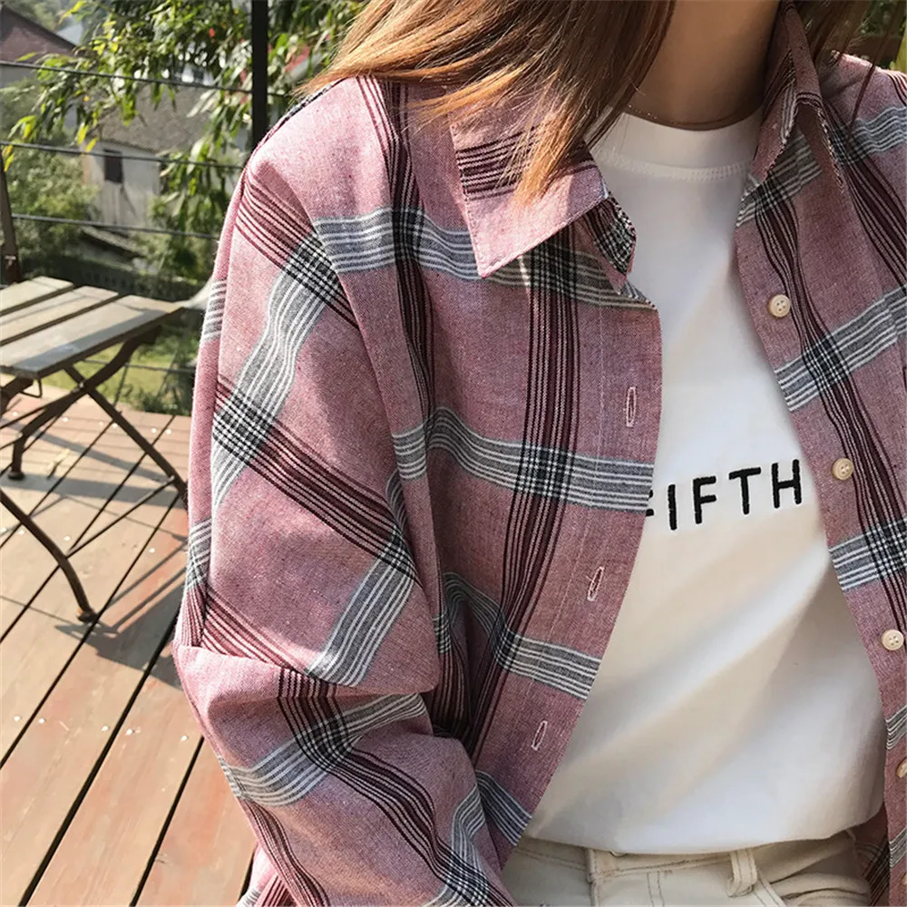 Big Loose women plaid blouses shirts 2018 Women Office Air Conditioner Blouse Shirt Female Outerwear Casual Pocket Shirts (18)