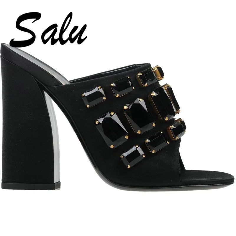 

Salu 2019 Fashion Square Sandals Big Size 34-43 Suede Genuine Leather Crystal Wedding Shoes Woman Flower Sandals