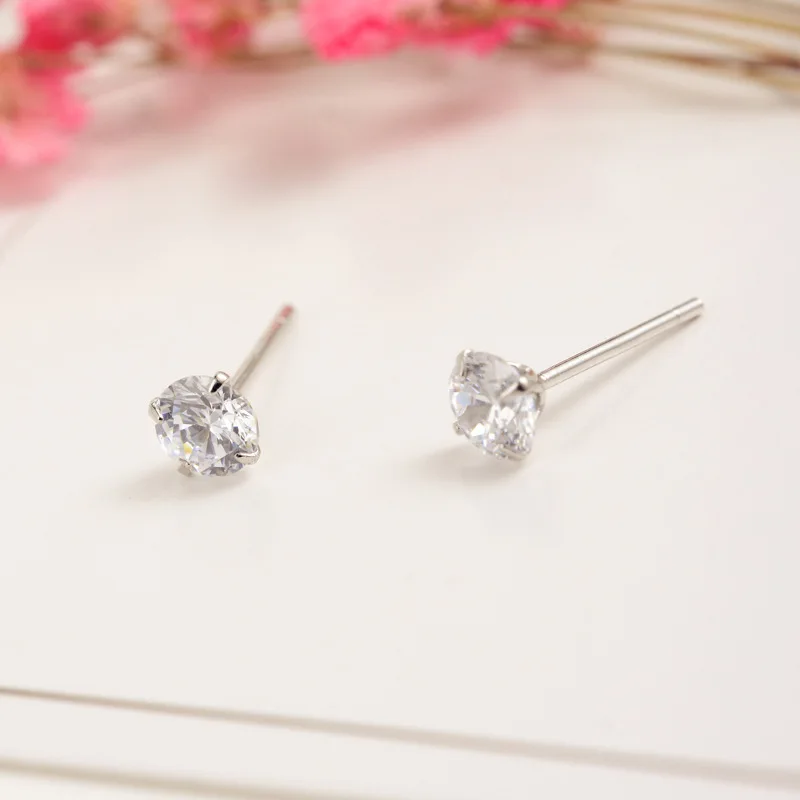 

925 Sterling Silver Super Small Ear Studs Female Mini Rhinestone Earrings Simple Zircon Personality Temperament Flash Z8408