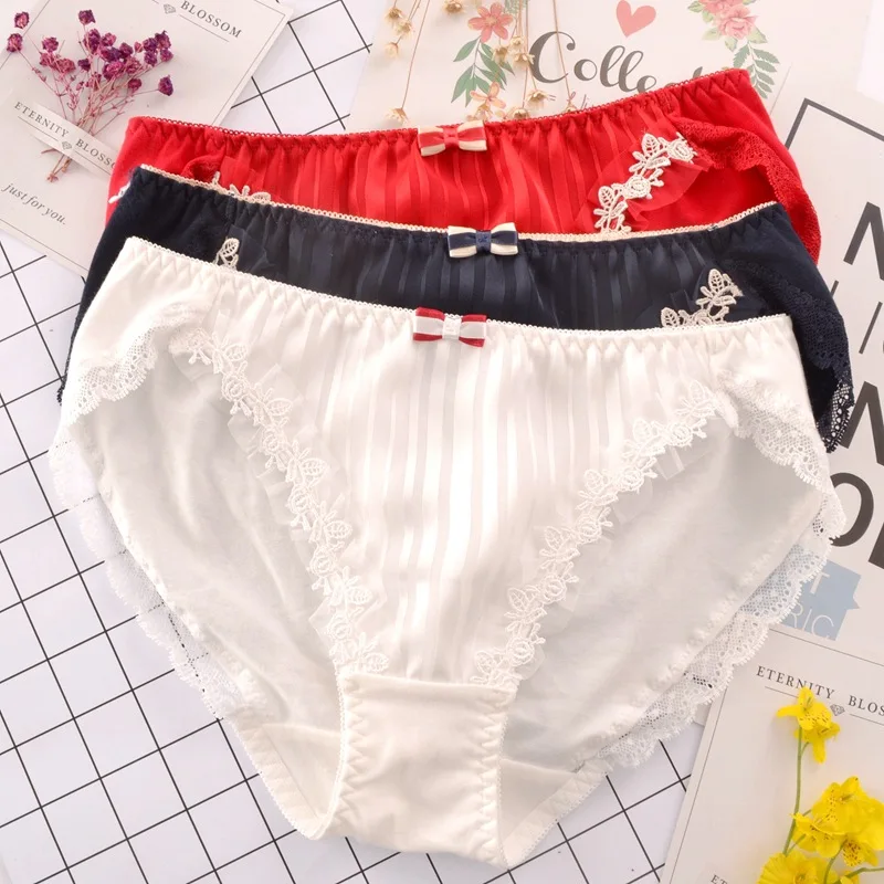 High Quality Cotton Soft Women Underwear Middle Waist Seamless Girl Panties Lace Flower Cute Lovely Sweety Exquisite Underpants High Quality Cotton Soft Women Underwear Middle Waist Seamless Girl Panties Lace Flower Cute Lovely Sweety Exquisite Underpants
