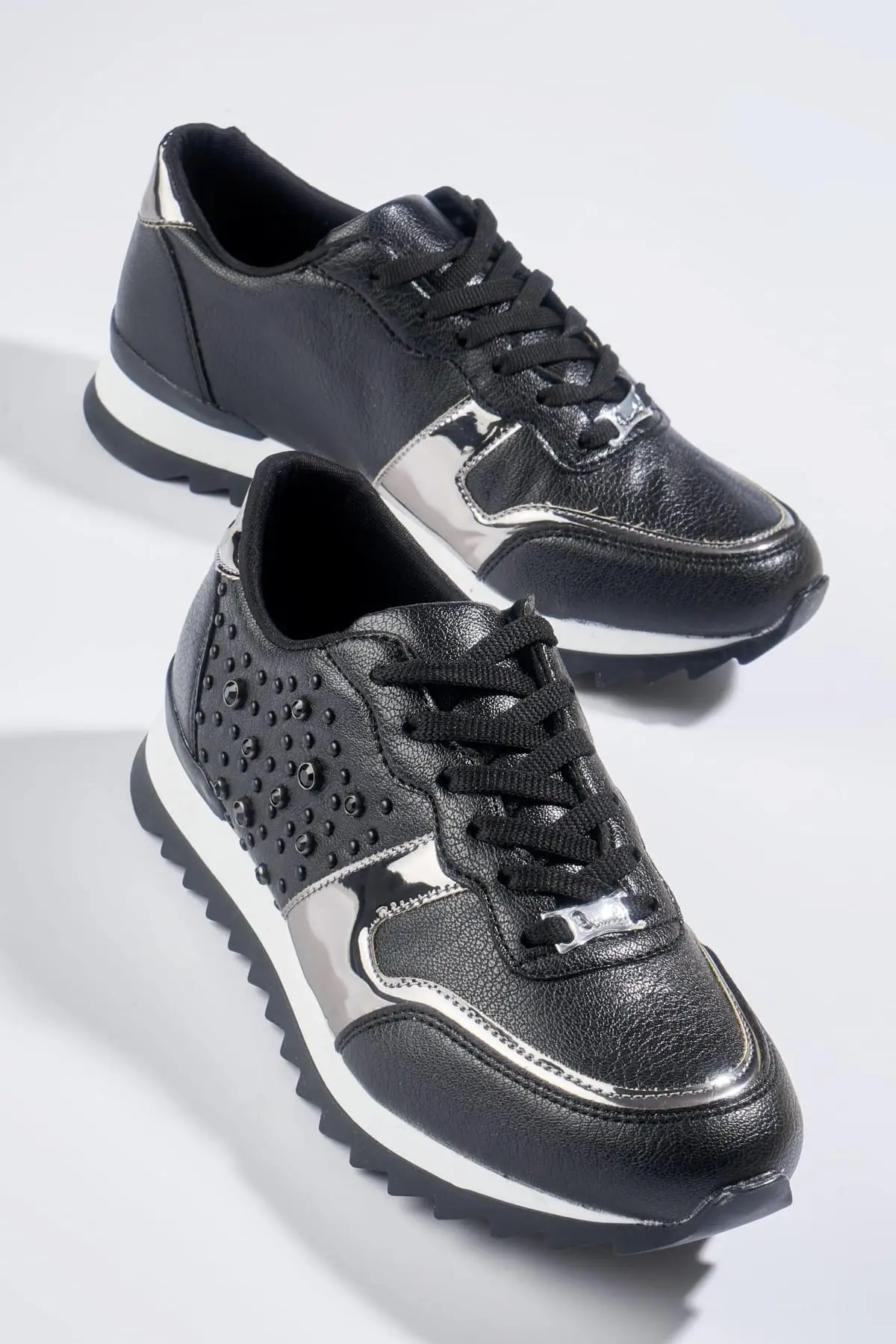 

Bambi Black Women Sneaker H0603042009