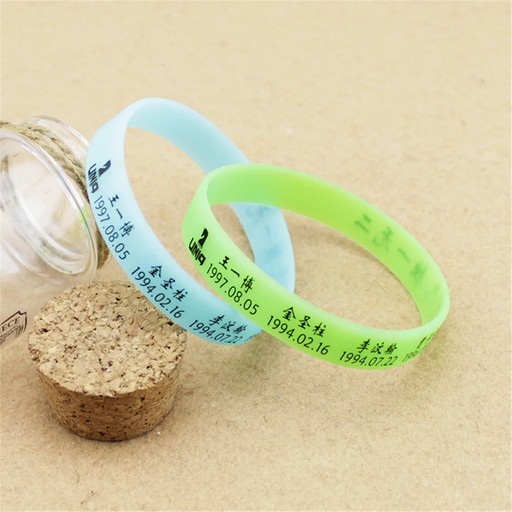 Wholesale KPOP UNIQ Noctilucent jelly bracelet Men or Women bracelet