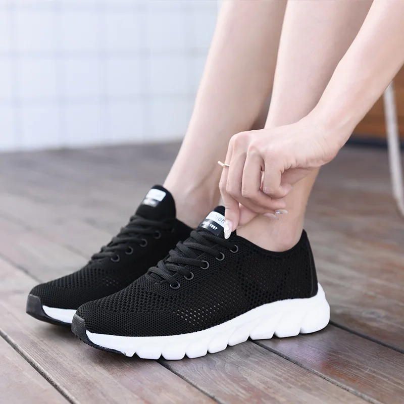 

Women Casual Shoes Fashion Breathable Walking Mesh Flat Shoes Woman White Sneakers Women 2019 Tenis Feminino Gym Shoes Sport