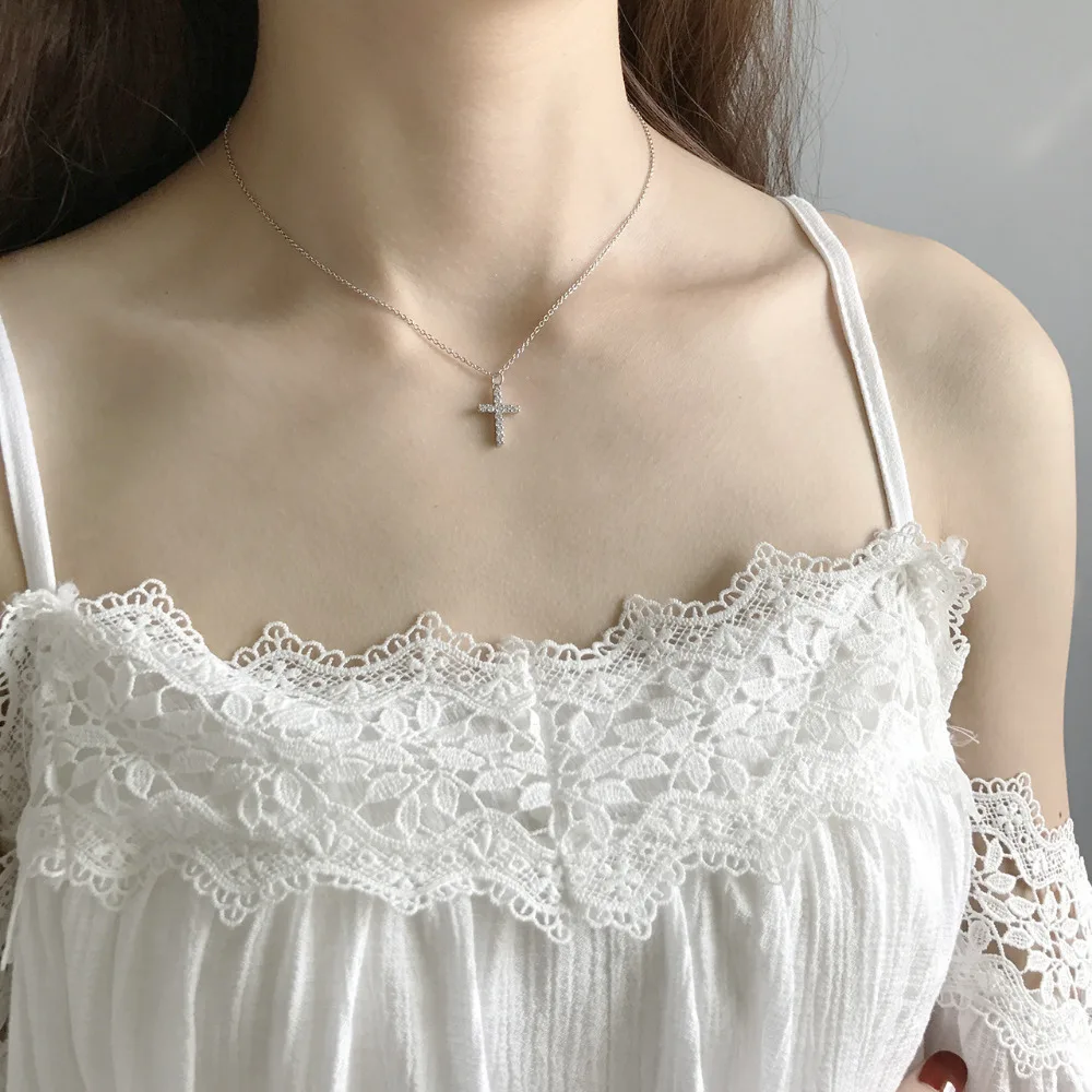 

New 925 Sterling Silver Clear Cubic Zirconia Paved Classic Cross Pendant Necklace For Women Girls Fashion Silver Jewellery Gifts