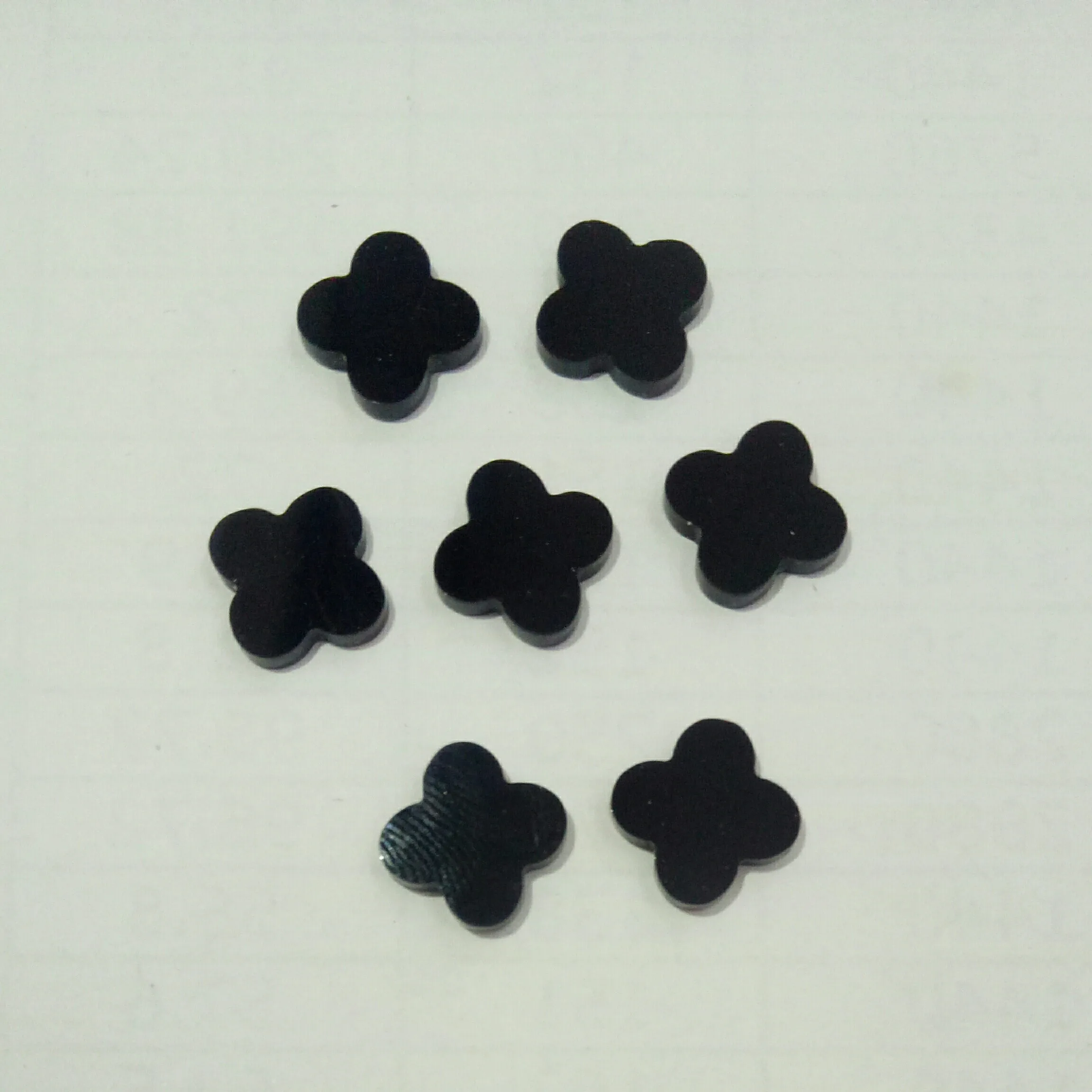

Sadafu Wholesale AAAAA grade 10*10mm-22*22mm Four Leaf Clover Black Natural Onyx