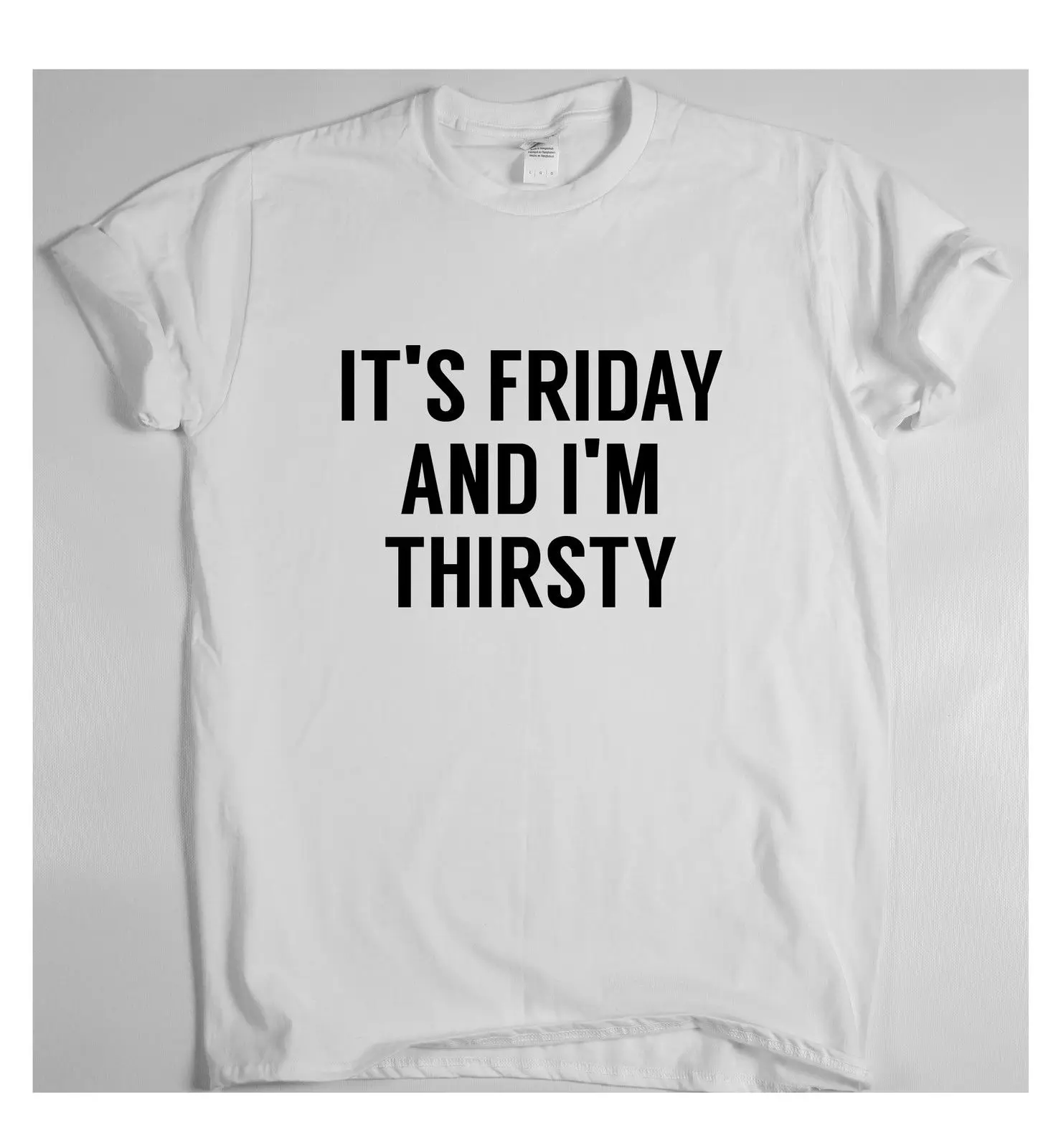 Это пятница и я жажду забавная футболка на день рождения шутка мужские лозунг