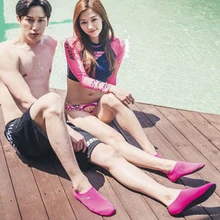 Nueva playa transpirable aguas arriba deporte antideslizante calcetines subacuáticos aletas de natación snorkel buceo surf zapatos antideslizantes(China)