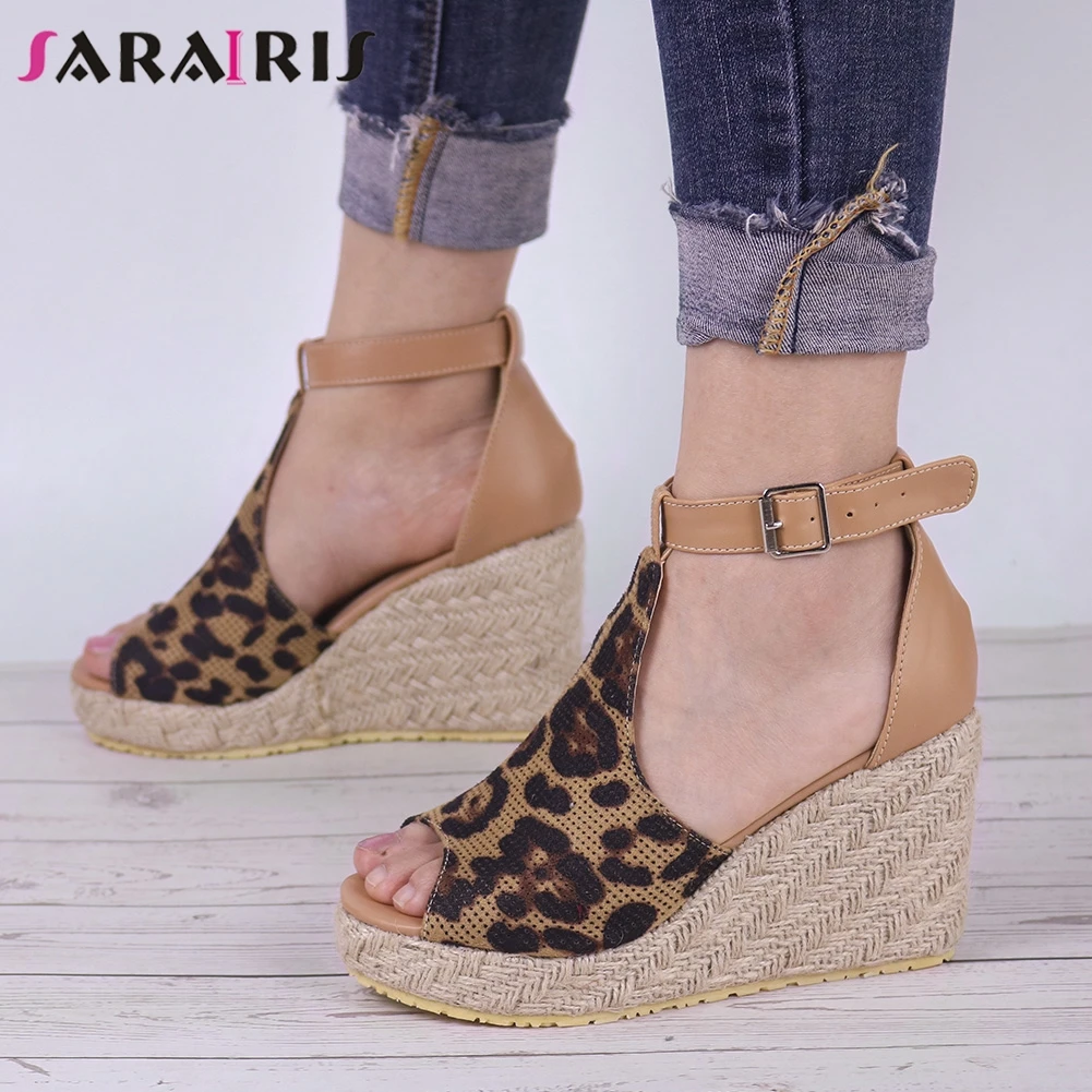 

SARAIRIS Leisure Peep Toe Elegant Big Size 43 Wedge Shoes Woman Summer Women Shoes 2019 Platform Sandals Woman Sandal