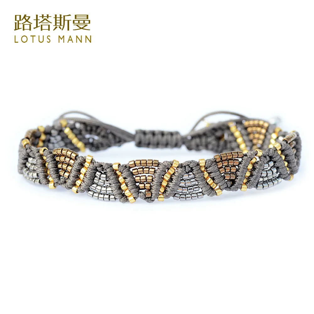 

Lotus Mann Bohemian 3 color m bead weaving lucky rope bracelet is adjustable