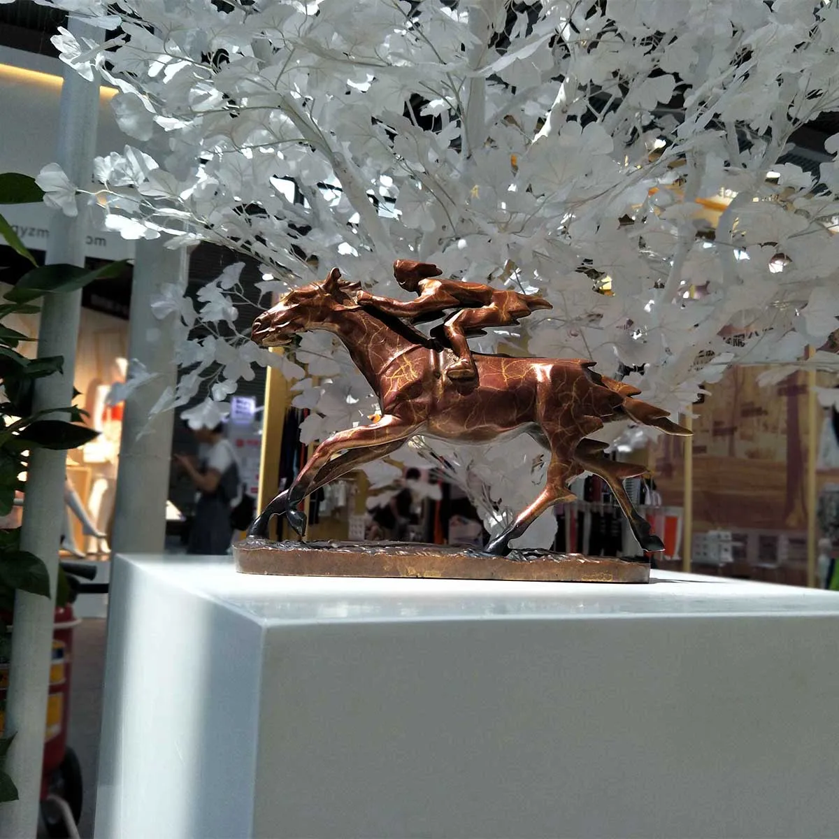 Original Designed Animal Horse Racing Modern Sculpture