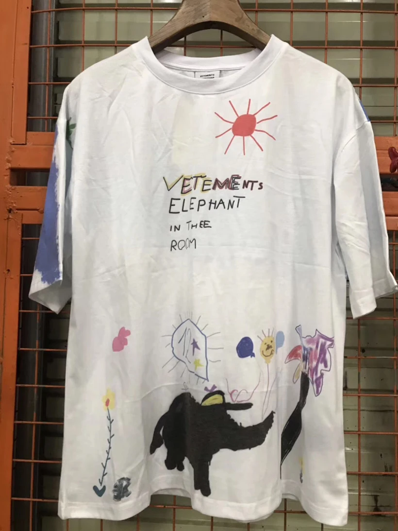 

Vetements T-shirt Graffiti Men T Shirt Hand Painted Vetement Tshirt Elephant Sketch Kanye Summer Tees Funny T Shirts Harajuku