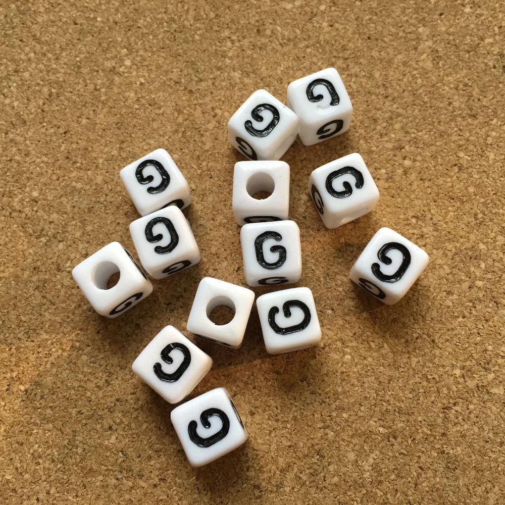 Single Black Initial G Printing White Cube Acrylic Letters Beads 1100pcs DIy Jewelry Findings Ornament Alphabet Plastic | Украшения и