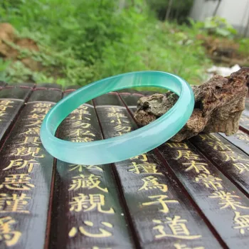 

Natural ice penetrating strips of green jade bracelet agate bracelet chalcedony female money jade hand Huan Zhengpin