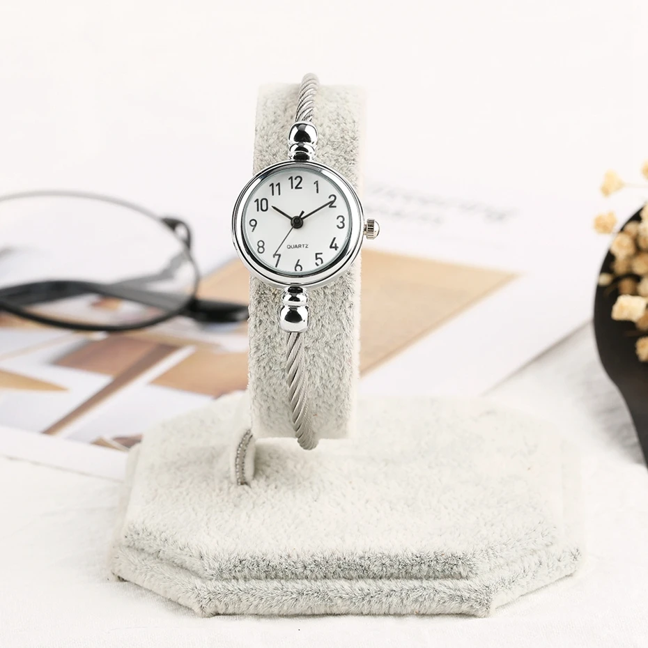 Women's Watch Unique Little Cute Smooth Dial Quartz Watch Fashion Silver Slim Bangle Bracelet Clock Gifts for Teen Girls Ulzzang 2018 (49)