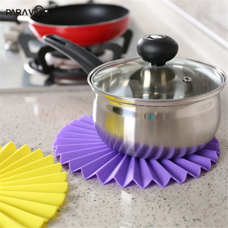 Folded Silicon Placemats Round Insulation Dinning Table Placemats Heat