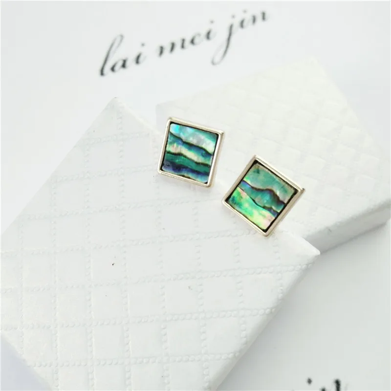 

The natural color of shells temperament elegant eardrop girl wearing accessories eardrop a birthday present