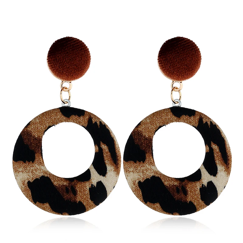 

WNGMNGL Fashion Leopard Drop Earrings Korean Simple Design Hollow Round Plush Dangle Earrings For Women Party Jewelry Best Gift