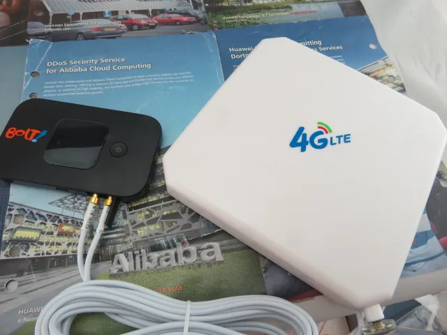 (Black) Huawei E5577 Wireless Mobile Hotspot 4G WiFi Router, +4G 35dbi TS9 antenna
