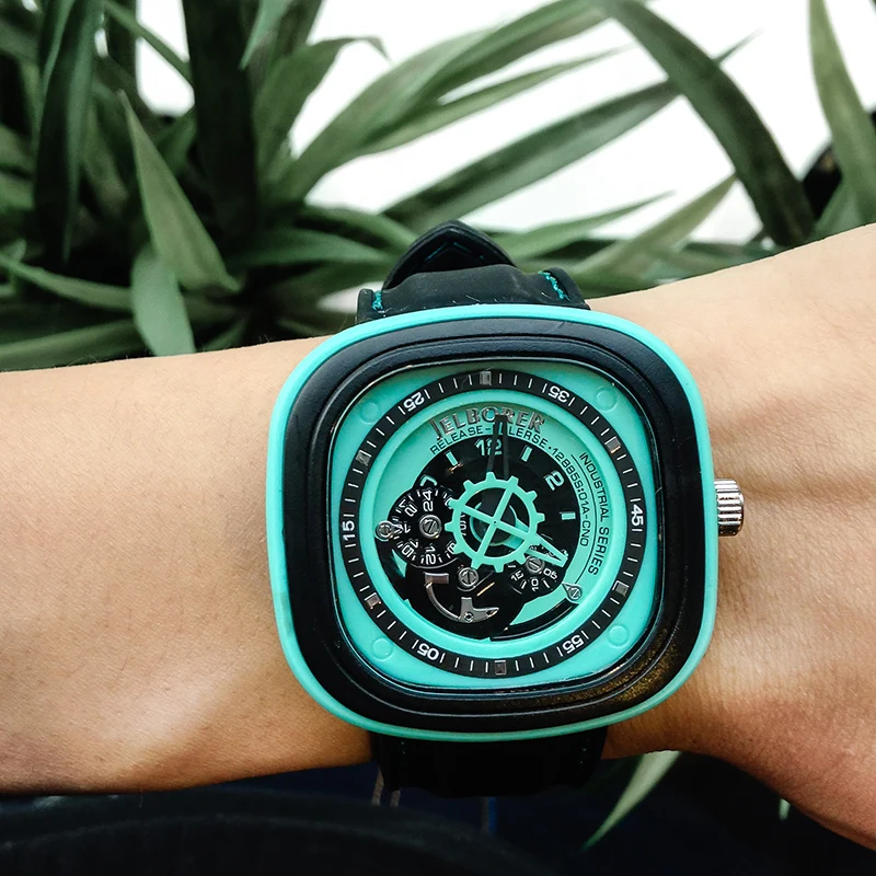 sevenfriday sport watch