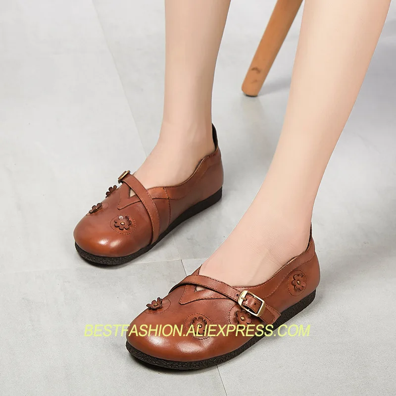 

2018 new female autumn handmade flowers retro flat shoes comfortable soft lazy shoes round head women's shoes