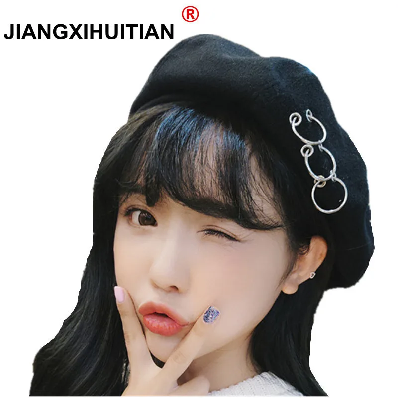 

2018 Autumn And Winter Vintage Style New Painter Hat Female Winter Stylish Sweet Round Circle Berets free shipping