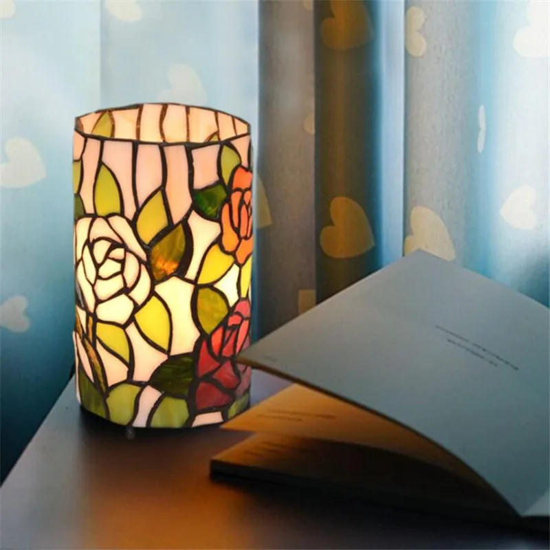 

Romantic Tiffany Glass Roses Cylinder Table Lamp for Foyer Bed Room Bar Apartment Glass Reading Night Light H 20cm 1073