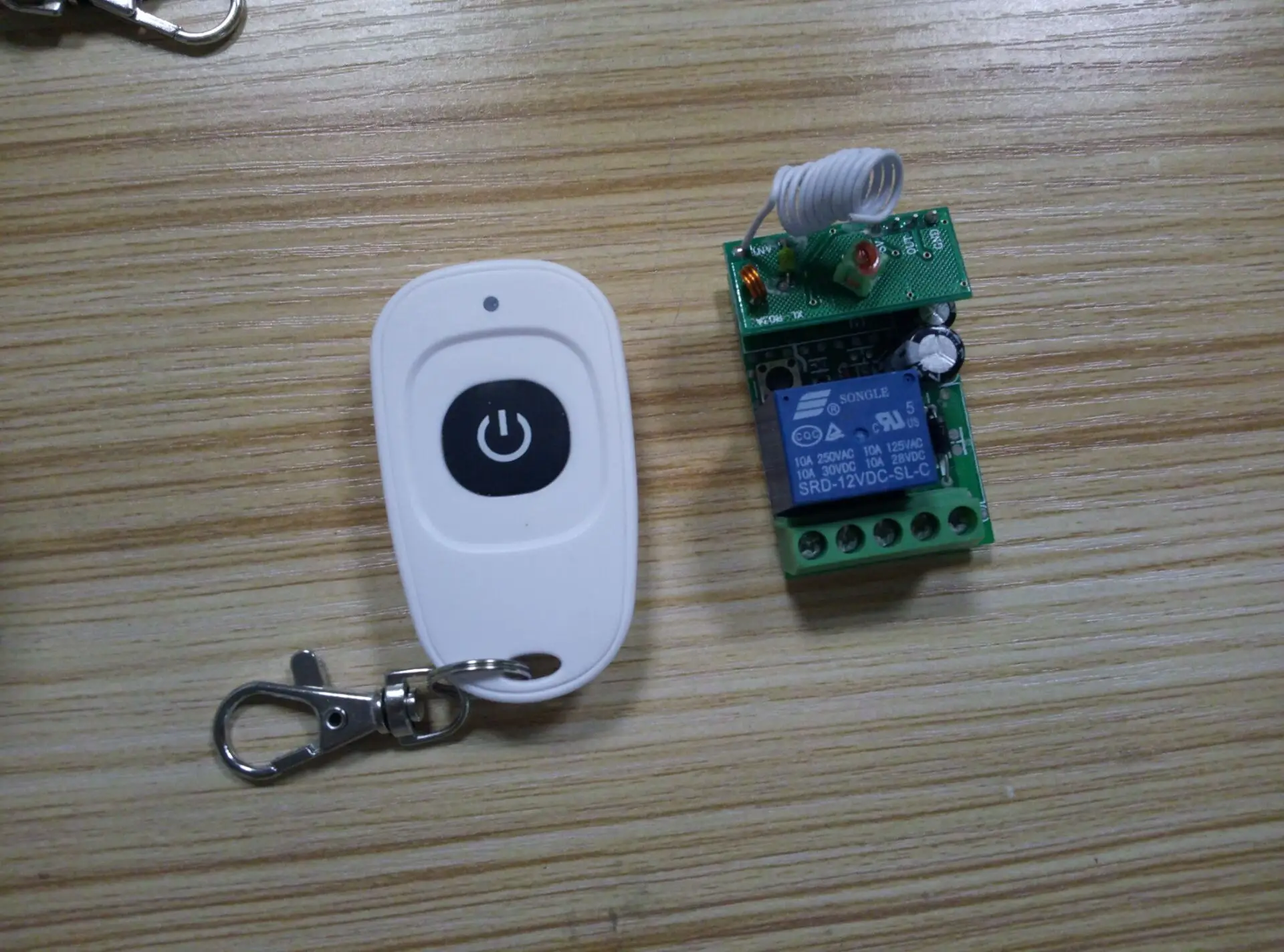 

6v12V24V220V single wireless remote-control switch duck egg type single button remote-control access control lamp motor-control
